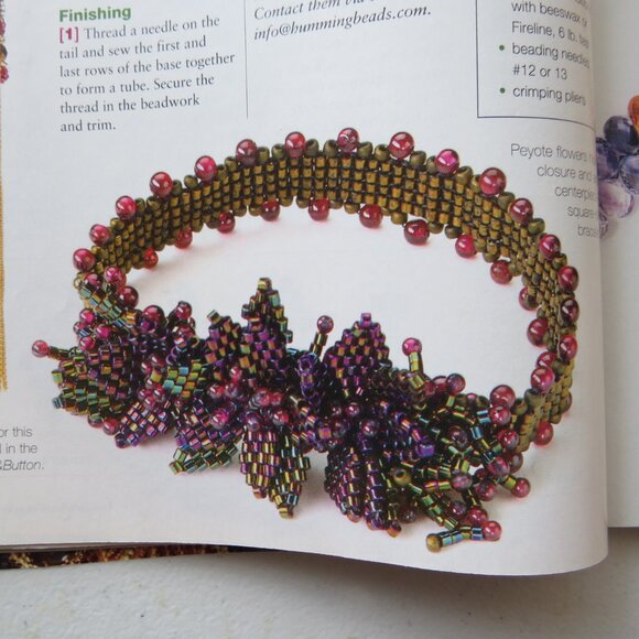 Bead and Button Magazine Creative Ideas For The Art of Beads, Jewelry Dec 2004 - Picture 10 of 16